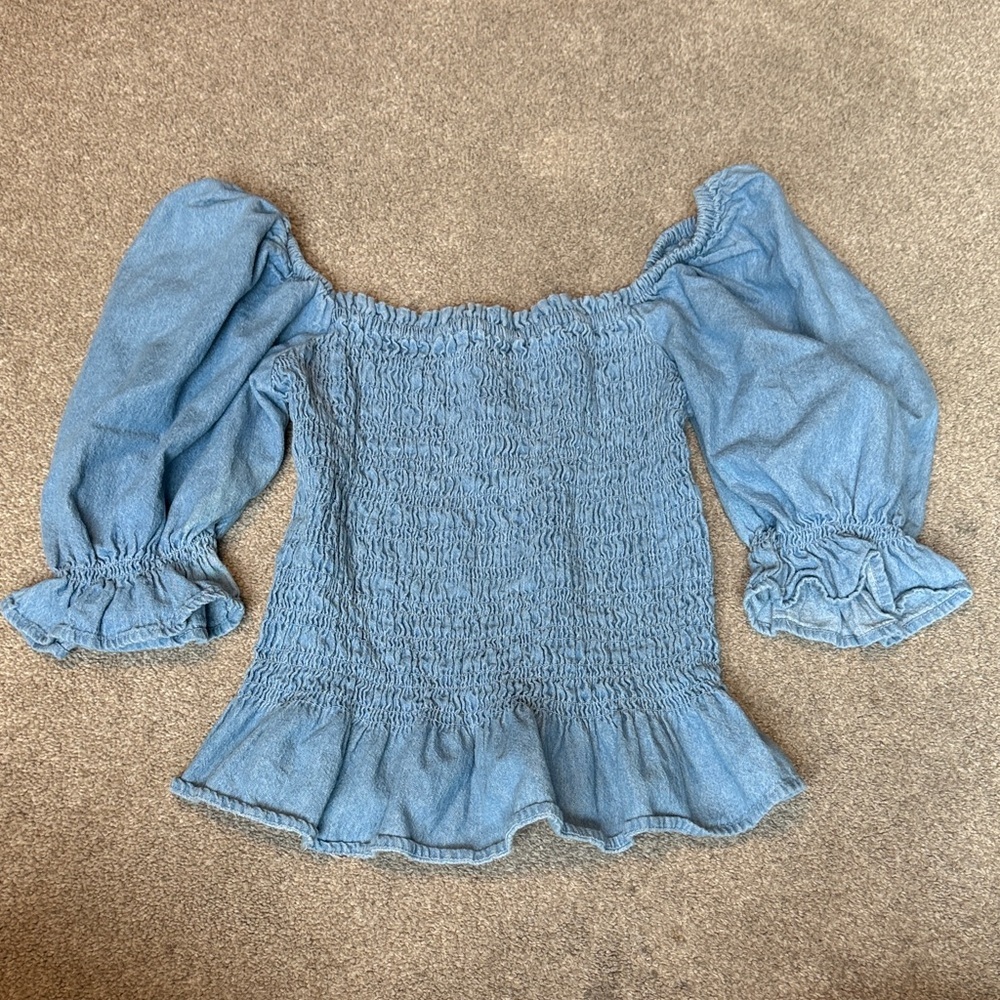 Lotus & Lavender Light Wash 100% Cotton Chambray Smocked Puff Sleeve Top Size L